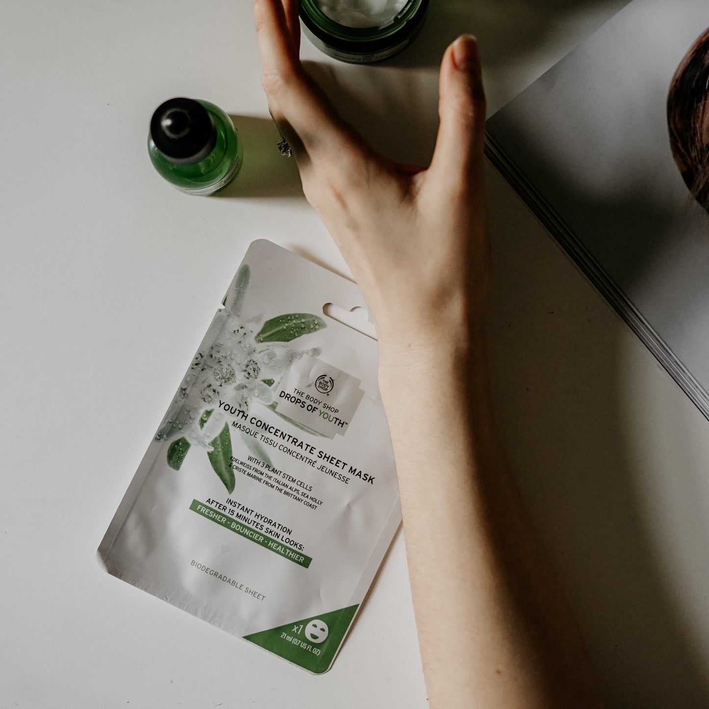 BRIGHTENING FACE MASK